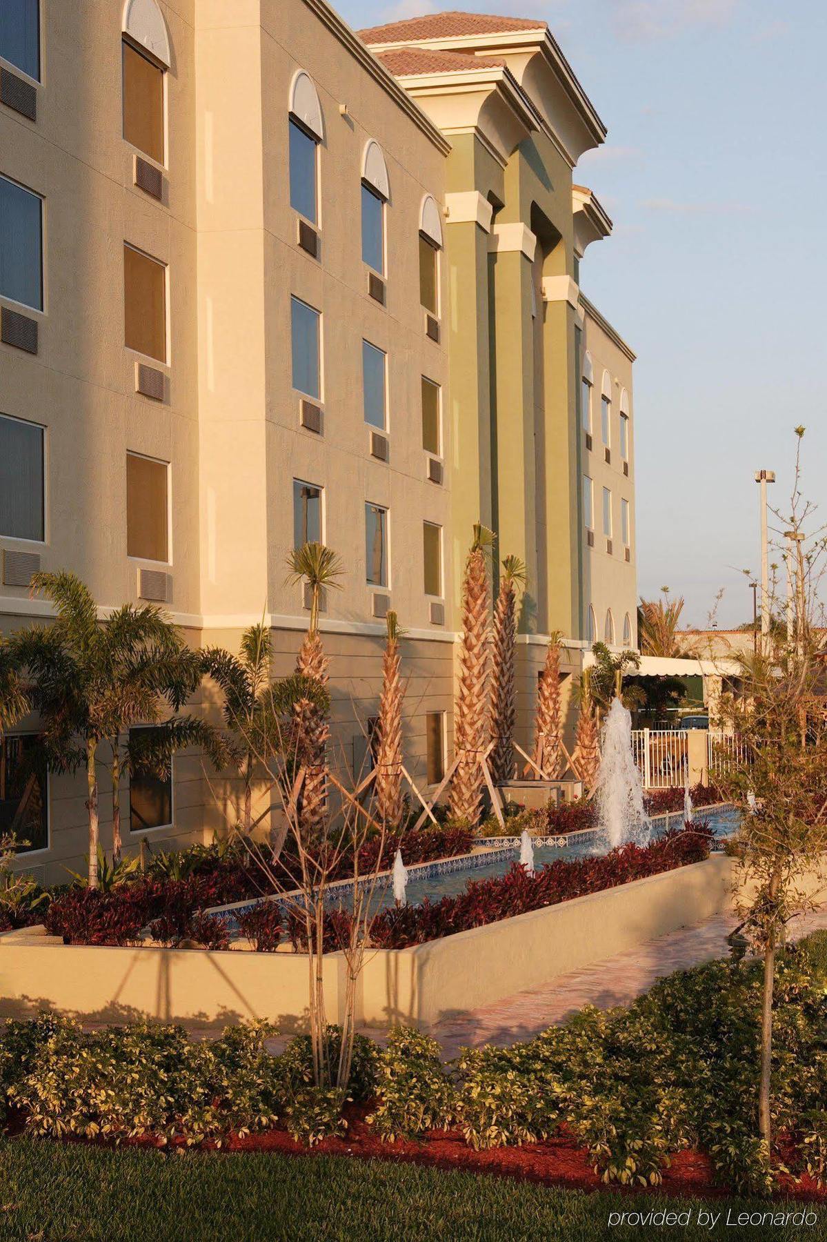Hampton Inn & Suites Wellington Royal Palm Beach Buitenkant foto